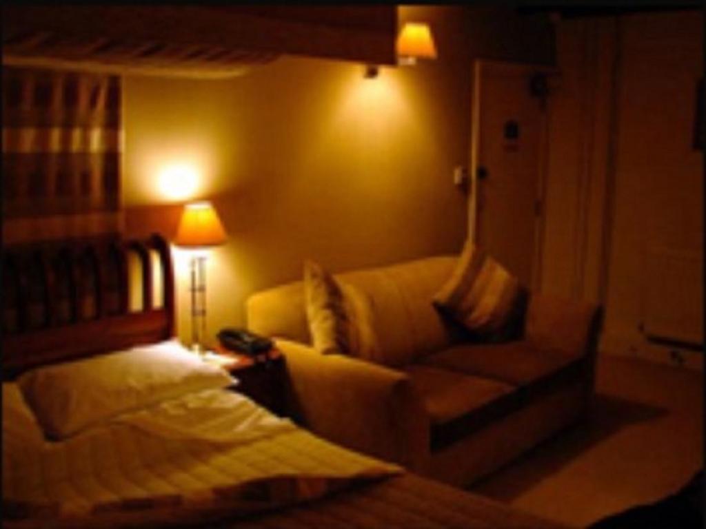 Hotel Anjuman Agra  Room photo